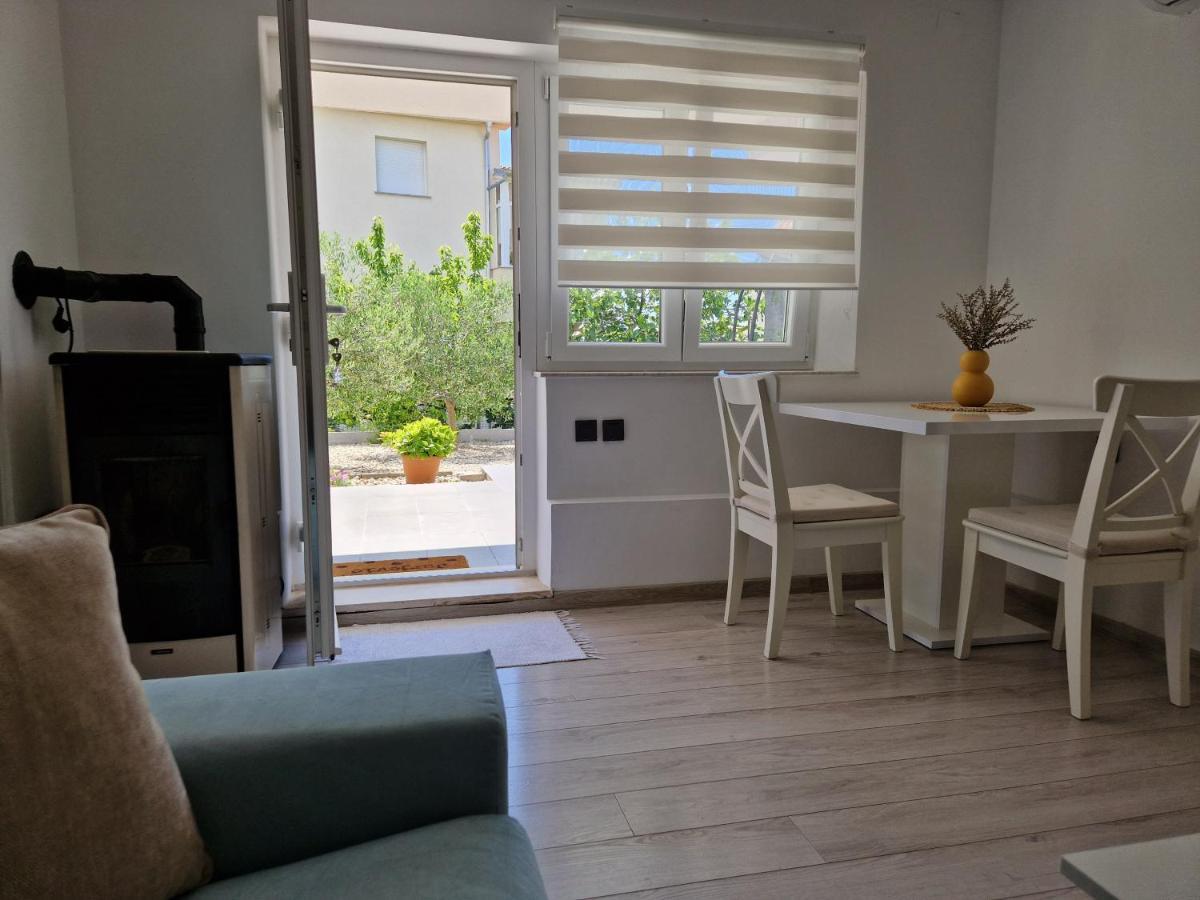 Apartman Jurjevic Кърк Екстериор снимка