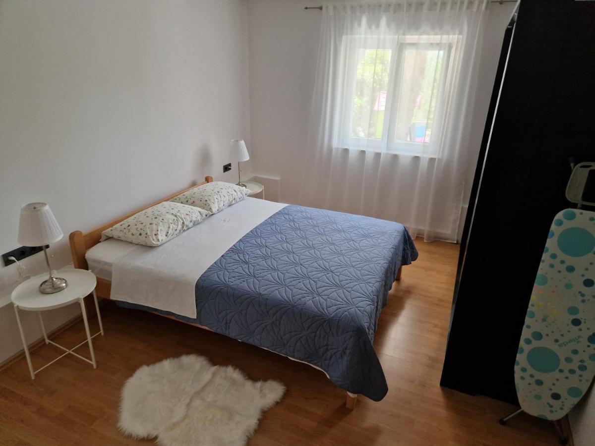 Apartman Jurjevic Кърк Екстериор снимка